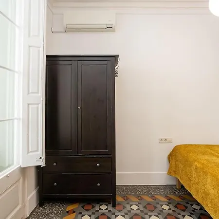 Canela Homes Rambla Cat Barcelona