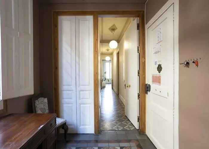 Canela Homes Rambla Cat